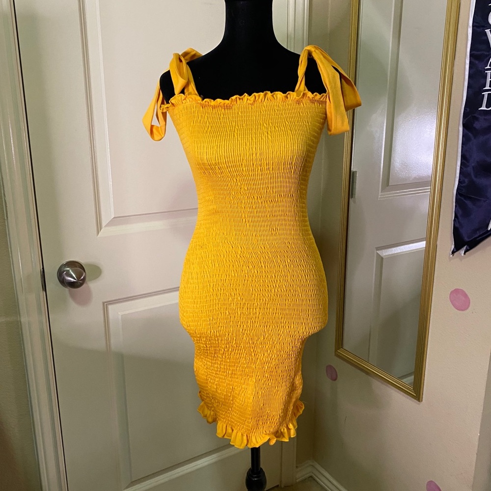 Brand new VERY stretchy body con dress